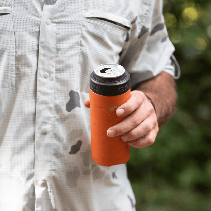 A detailed image of the MAGNEChill Can Cooler Slim Sedona, showing its design and key features.