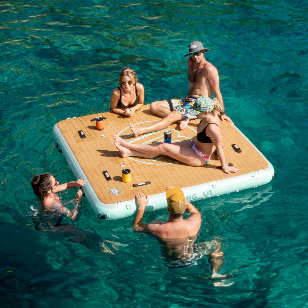 Hangout Dock