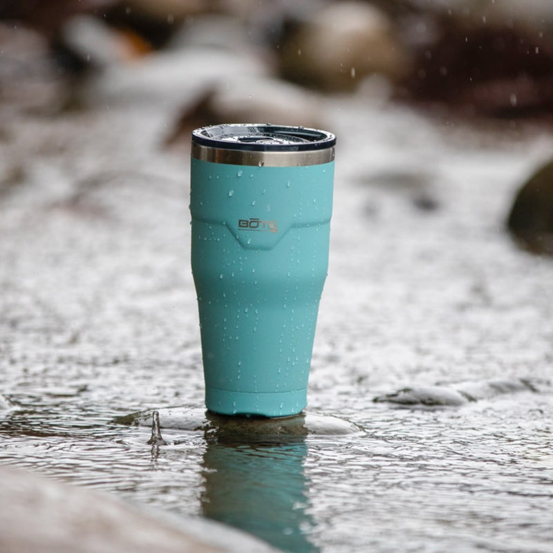 A detailed image of the MAGNETumbler 32oz with Lid Seafoam, showing its design and key features.