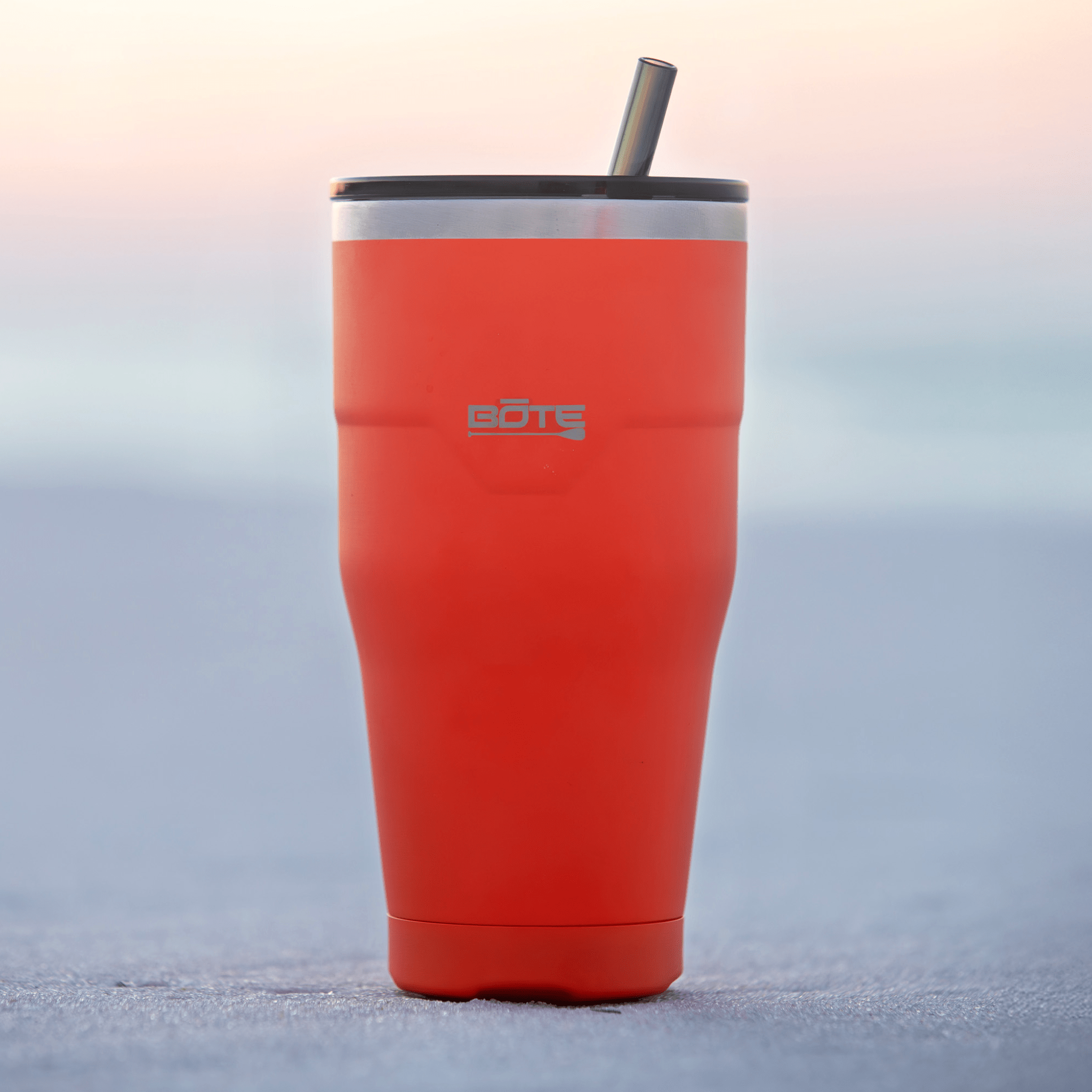 A detailed image of the MAGNETumbler 32oz with Lid Sunrise, showing its design and key features.
