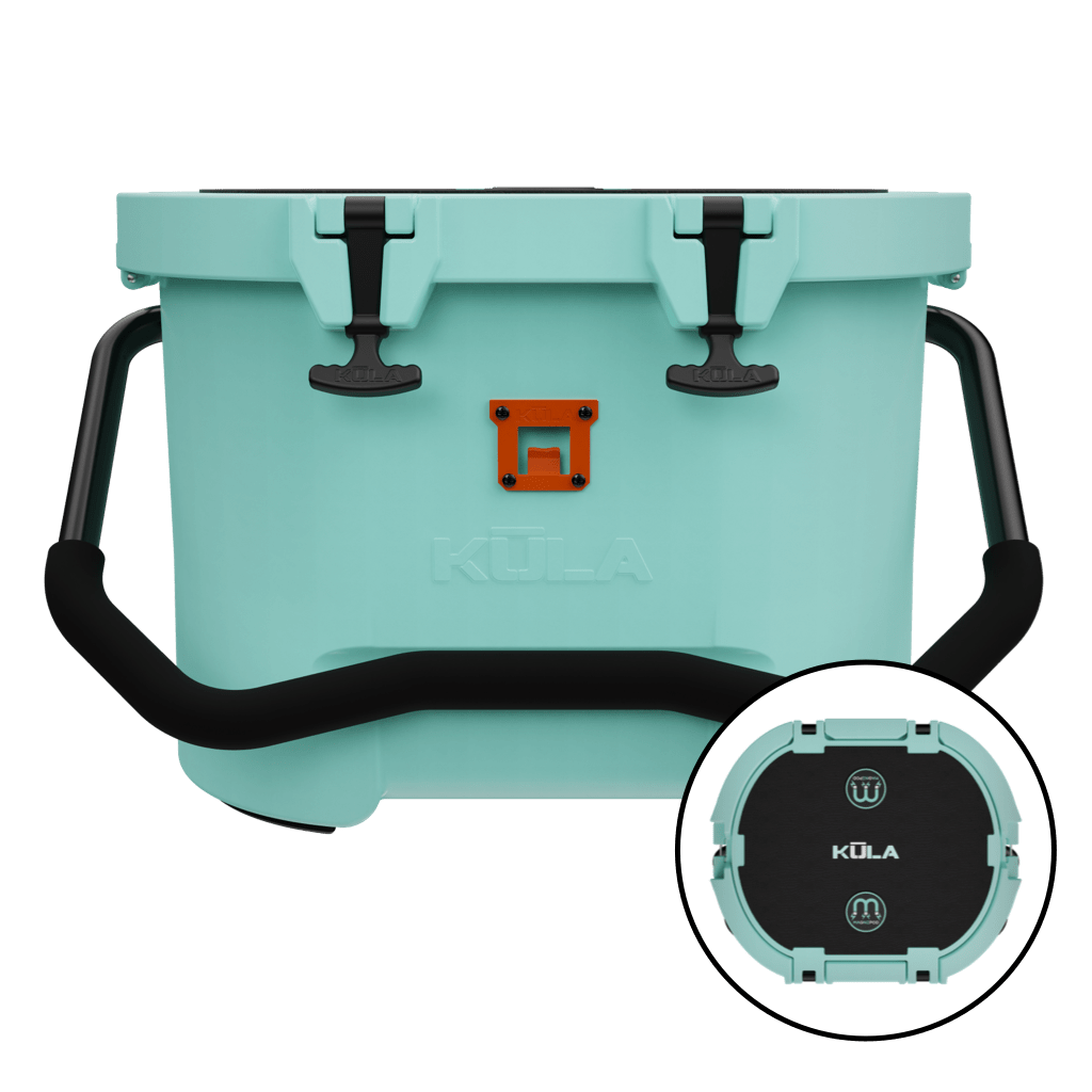 Front and top view of Kula 10 cooler in seafoam